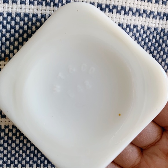 W. T. & Co. Milk Glass Container - Picture 5 of 6
